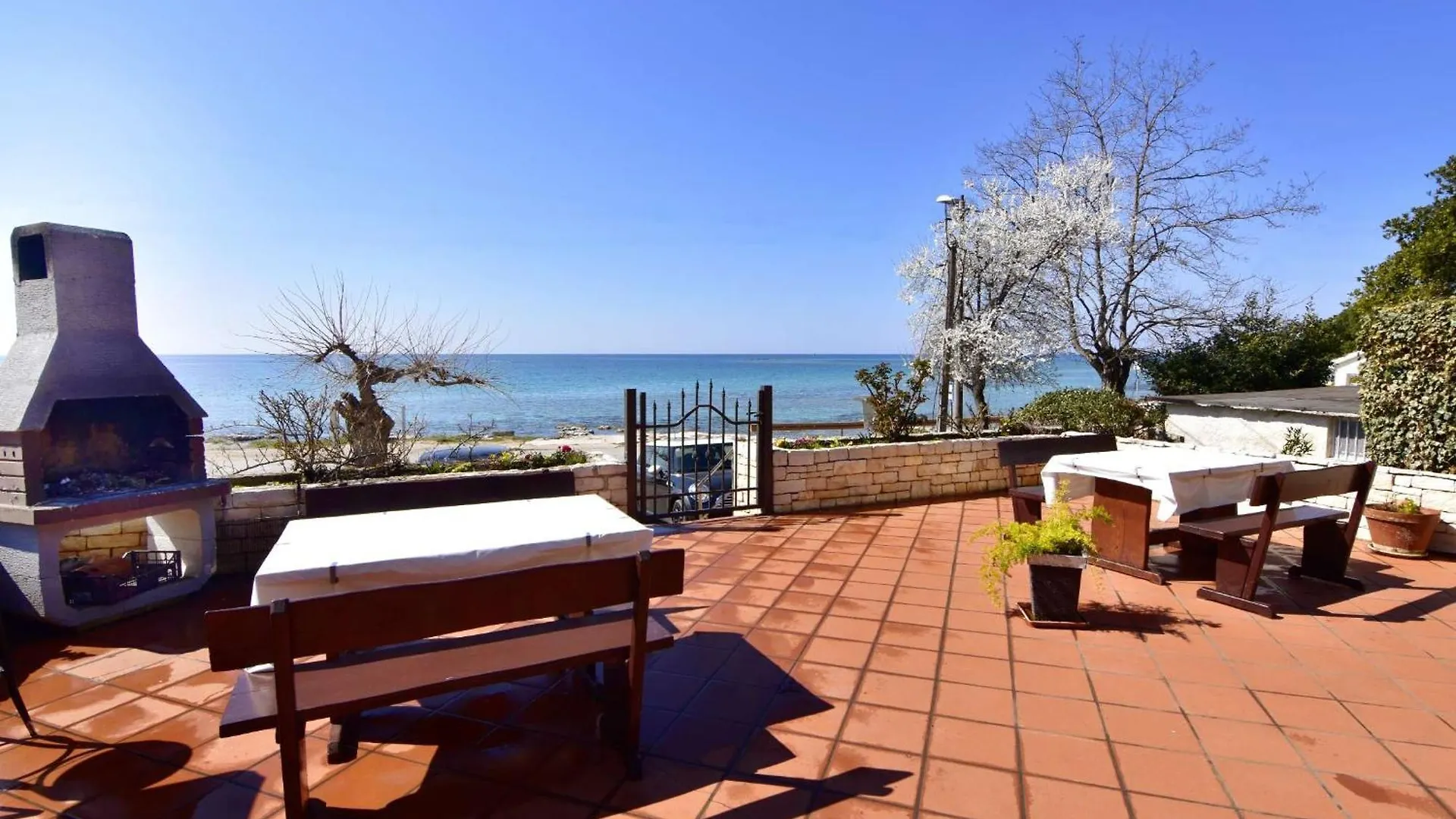 Apartments And Rooms By The Sea Zambratija, Umag - 22685 Savudrija Guest house