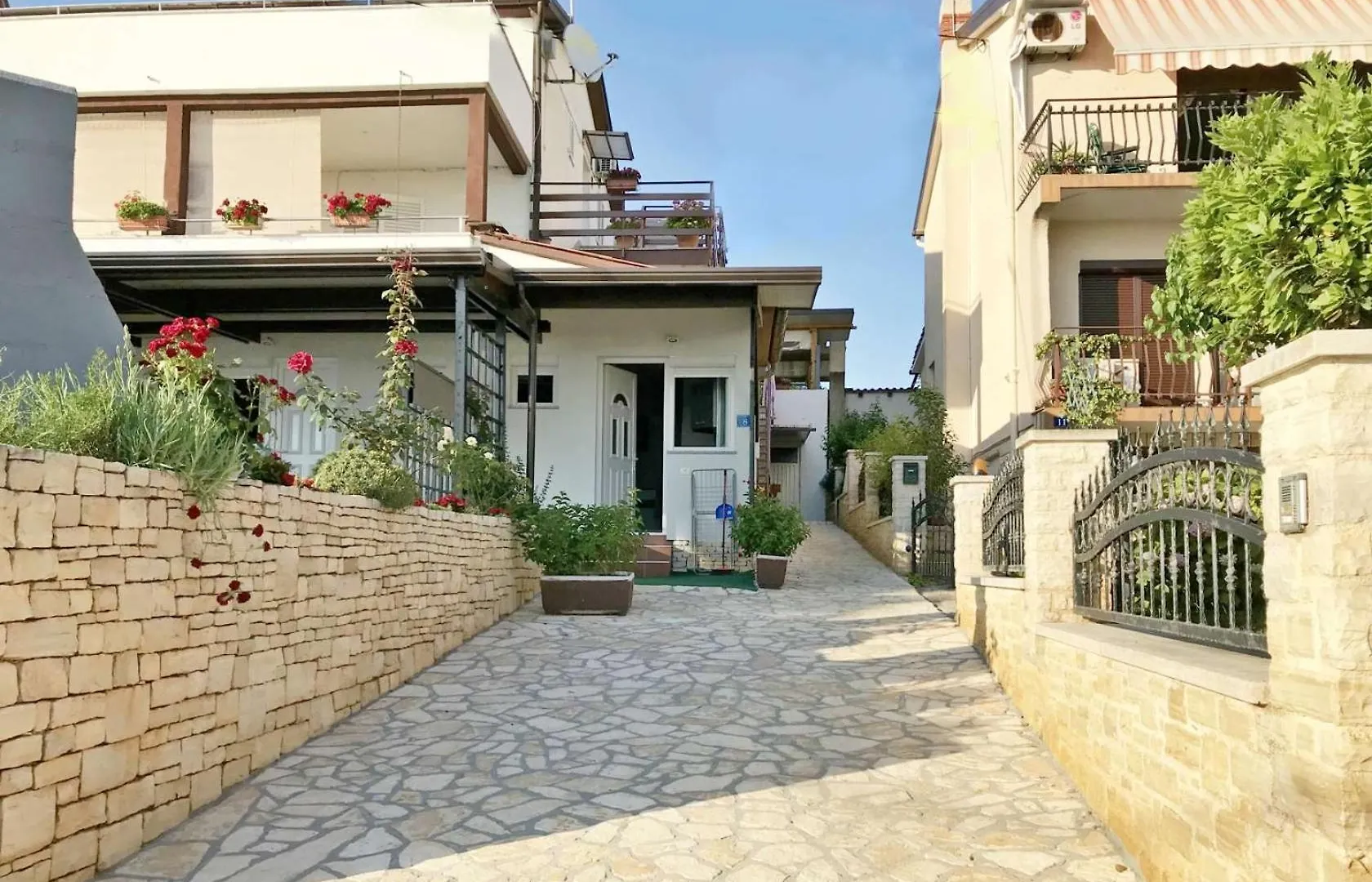 Apartments And Rooms By The Sea Zambratija, Umag - 22685 Savudrija 0*,  Croatia